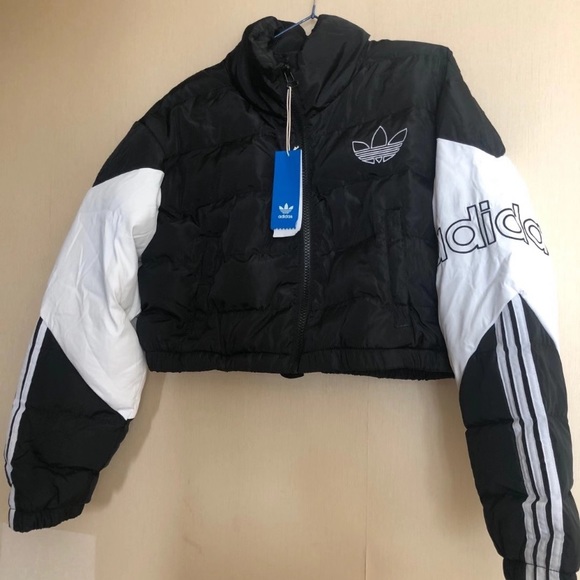 Blackpink Jennie Style Adidas Vintage 